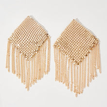 Load image into Gallery viewer, Fashion 1 Pair Sexy Metal Nipple Covers Women Chain Edge Tassel Sexy Breast Stickers Nipple Cover Self Adhesive Nipple Pasties
